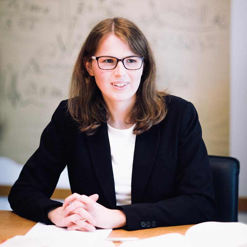 Rechtsanwältin Kathrin Völkel betreut die Bereiche Familienrecht, Sozialrecht und Ausländerrecht.